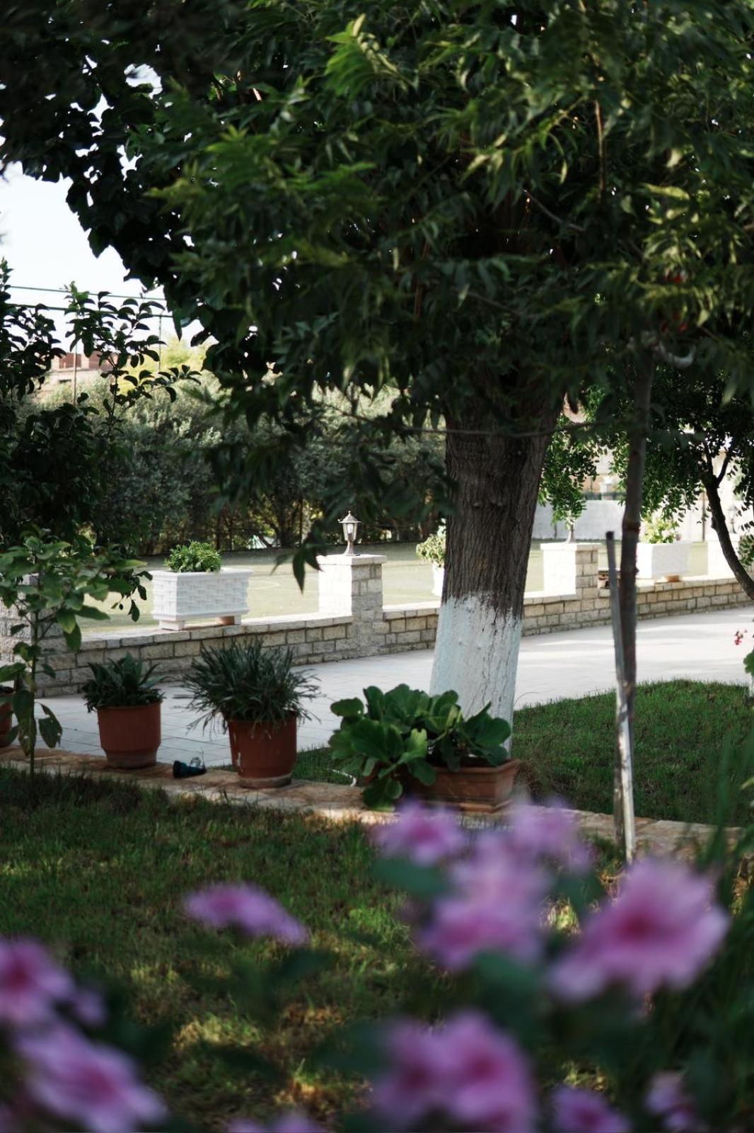 Gardenia Rooms Sarande Exterior photo